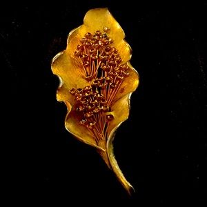 Goldtone Beautiful Leaf